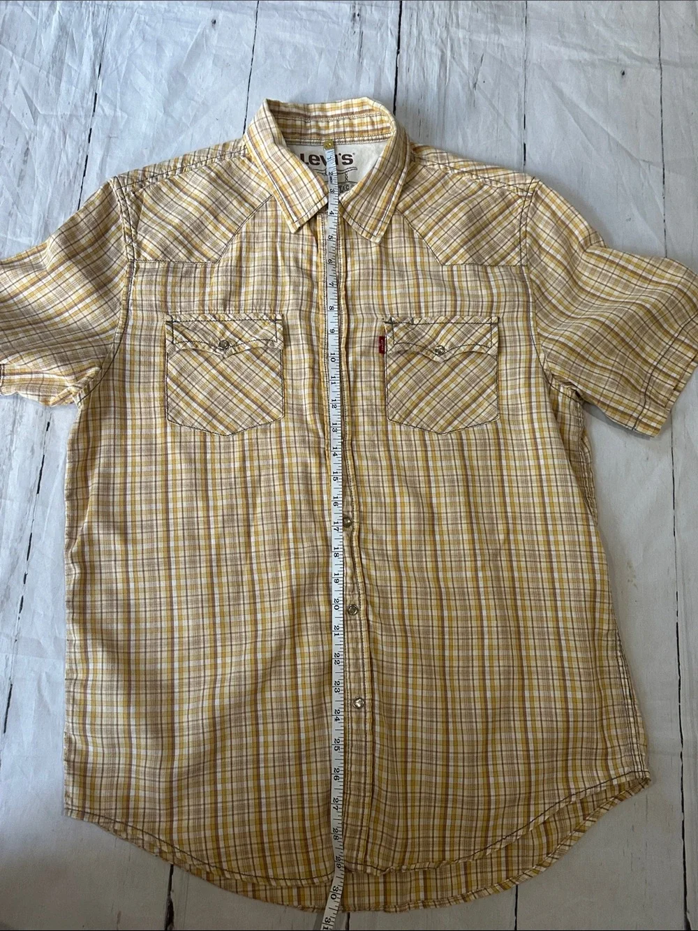 Vintage 90s Levi's Men's Yellow Plaid Short-Sleeve Button-Down Shirt large